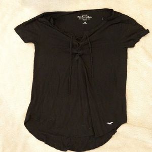 Hollister black tee shirt draw string